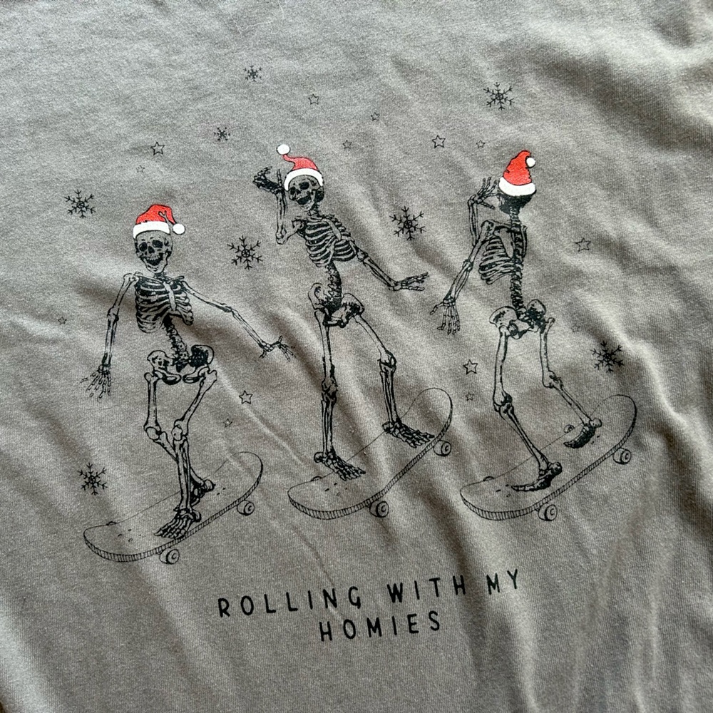 Size M Dark Grey Unisex T-shirt w/ Design on Front